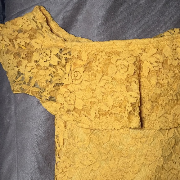 💝NEW!! FLOUNCE LACE OFFTHE-SHOULDER CROP TOP - Picture 6 of 8